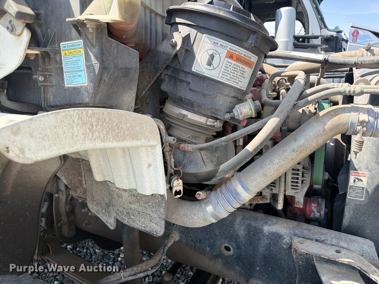 image for item YA4105 2011 Freightliner Business Class M2 grapple truck
