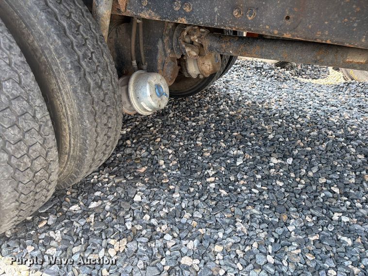 image for item YA4105 2011 Freightliner Business Class M2 grapple truck