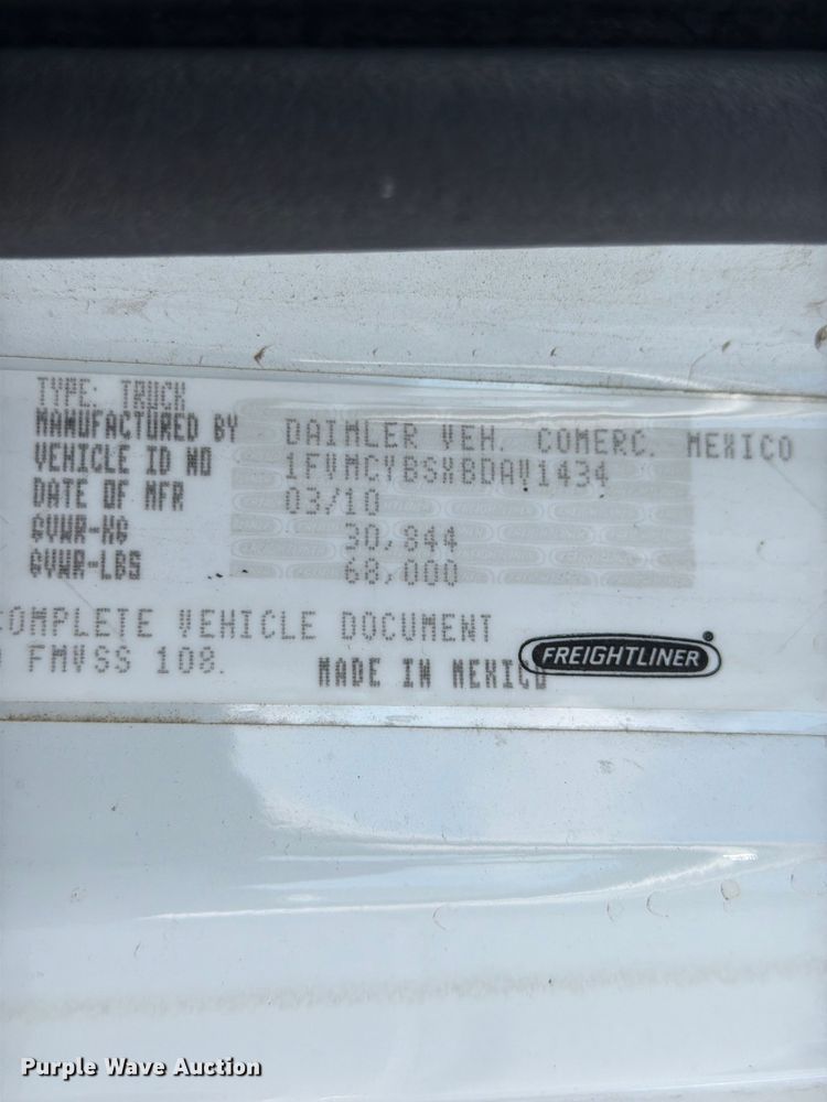 image for item YA4105 2011 Freightliner Business Class M2 grapple truck