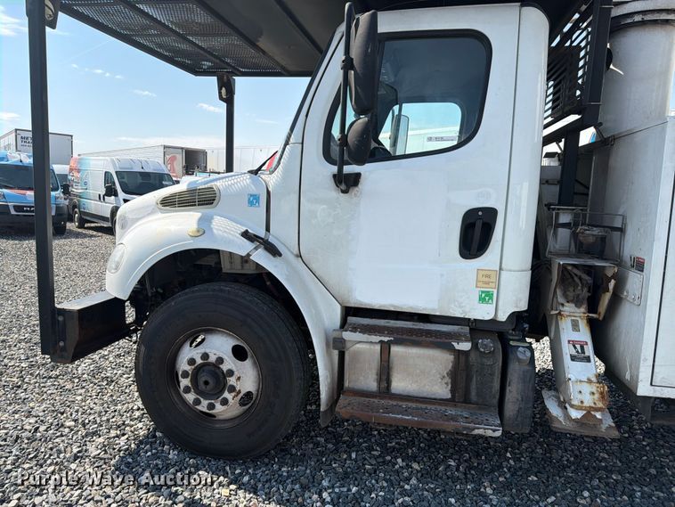 image for item YA4106 2014 Freightliner Business Class M2 forestry bucket truck