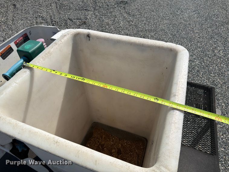 image for item YA4106 2014 Freightliner Business Class M2 forestry bucket truck