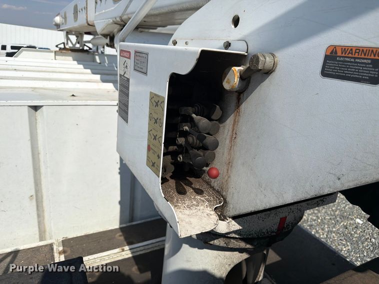 image for item YA4106 2014 Freightliner Business Class M2 forestry bucket truck