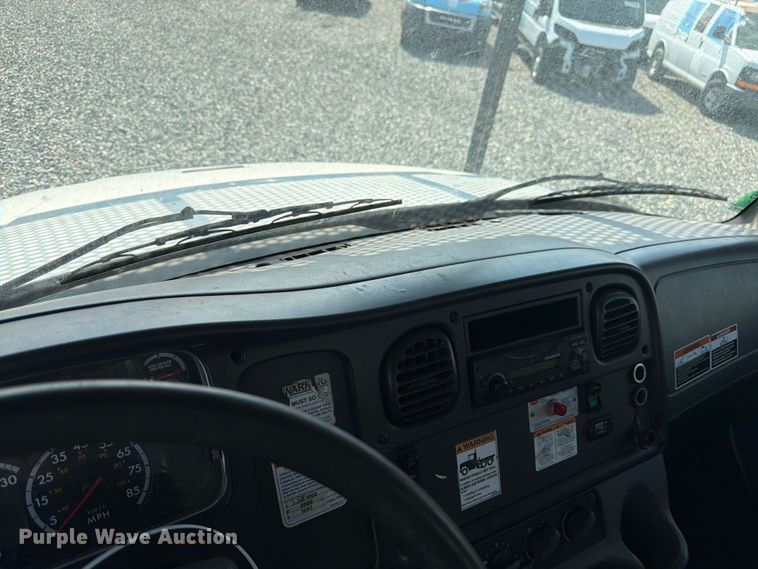 image for item YA4106 2014 Freightliner Business Class M2 forestry bucket truck
