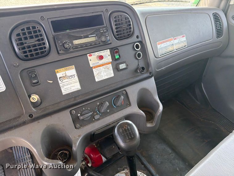 image for item YA4106 2014 Freightliner Business Class M2 forestry bucket truck