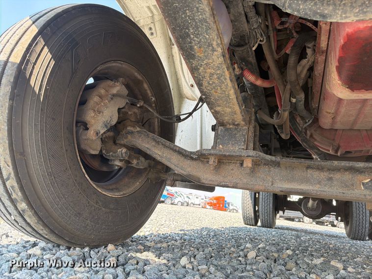 image for item YA4106 2014 Freightliner Business Class M2 forestry bucket truck