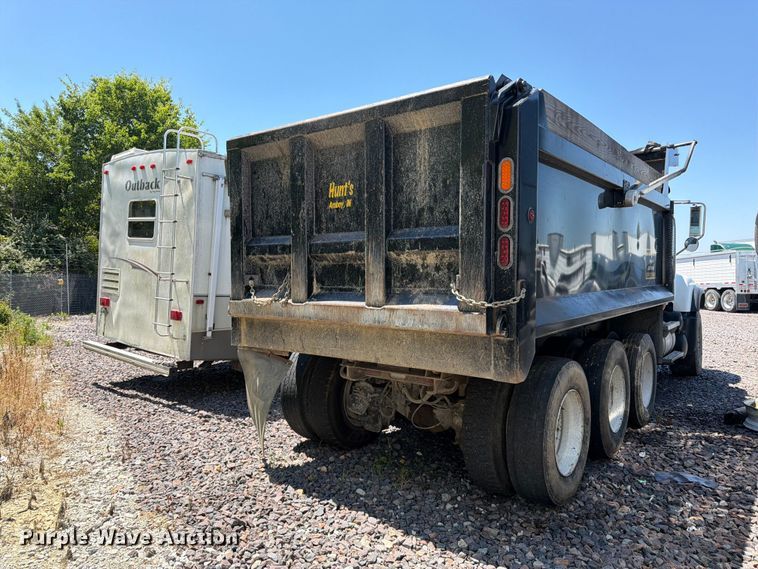 image for item YA4130 2004 Mack Granite CV713 dump truck