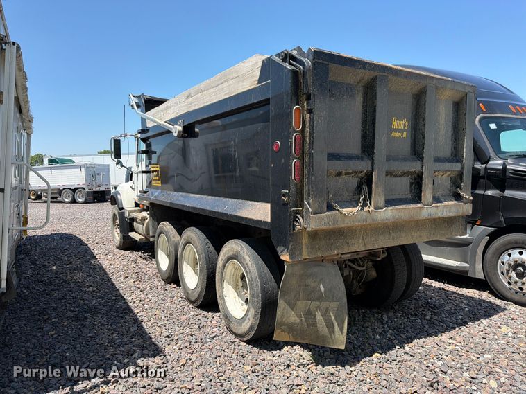 image for item YA4130 2004 Mack Granite CV713 dump truck