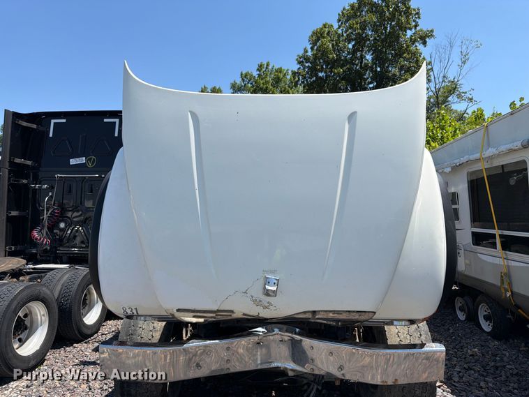 image for item YA4130 2004 Mack Granite CV713 dump truck