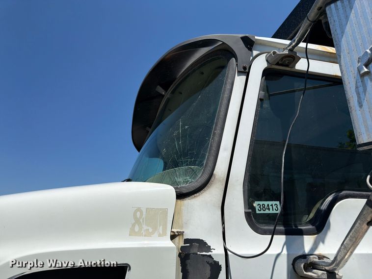 image for item YA4130 2004 Mack Granite CV713 dump truck