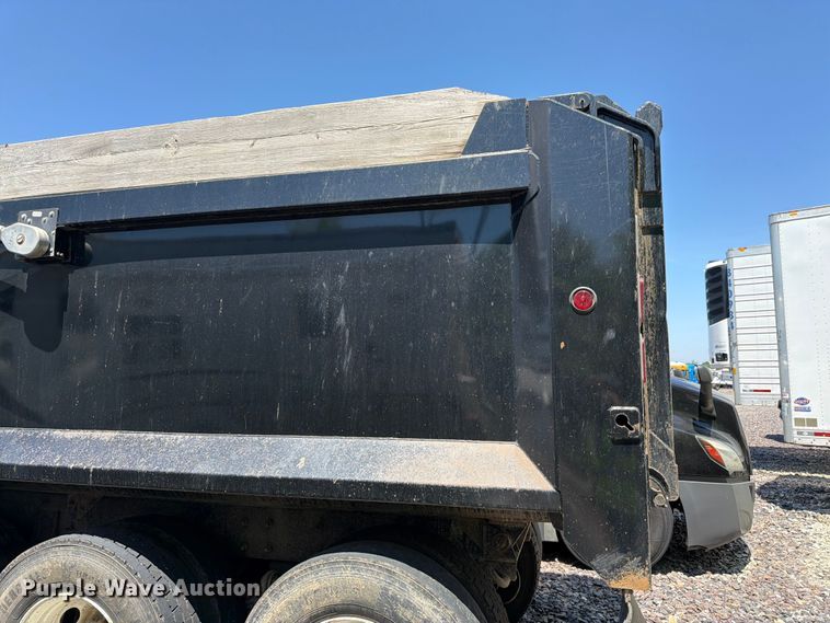 image for item YA4130 2004 Mack Granite CV713 dump truck