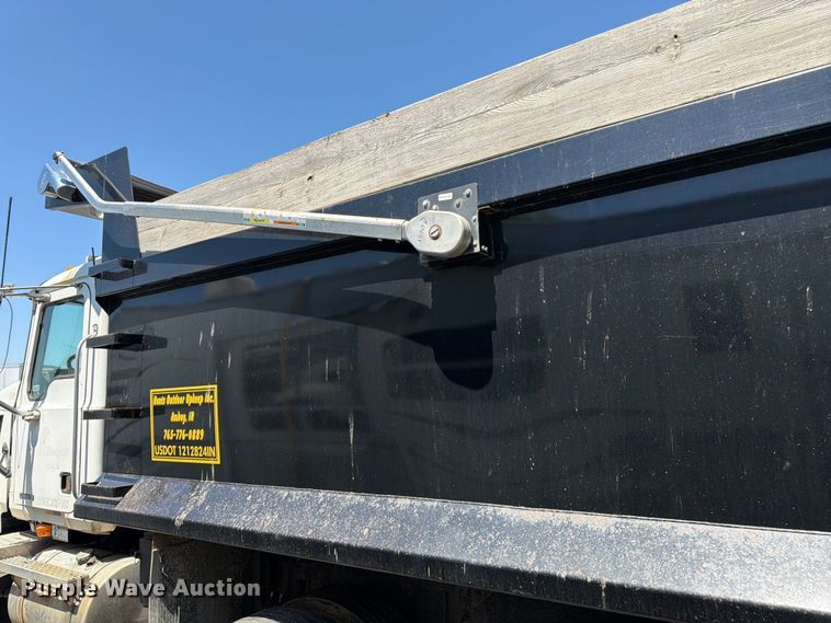 image for item YA4130 2004 Mack Granite CV713 dump truck