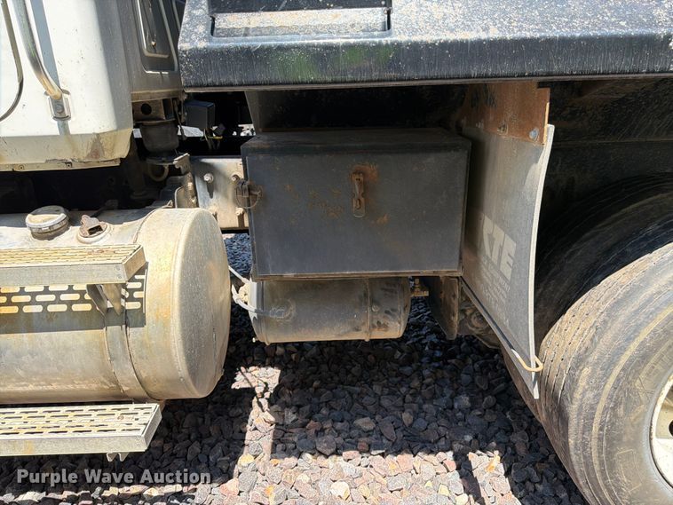 image for item YA4130 2004 Mack Granite CV713 dump truck