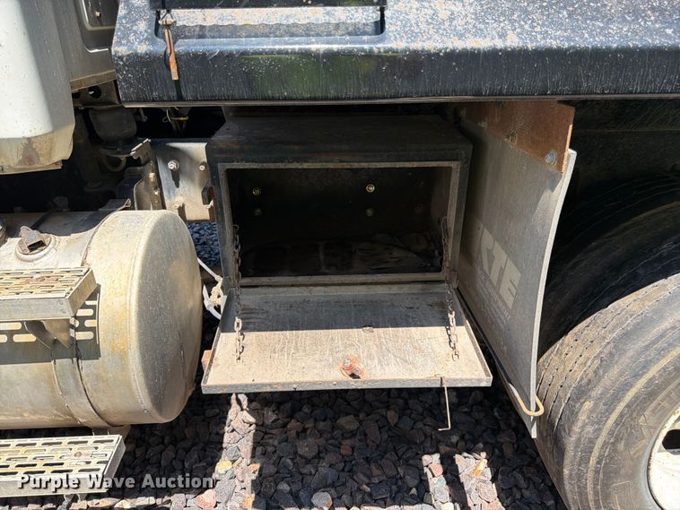image for item YA4130 2004 Mack Granite CV713 dump truck