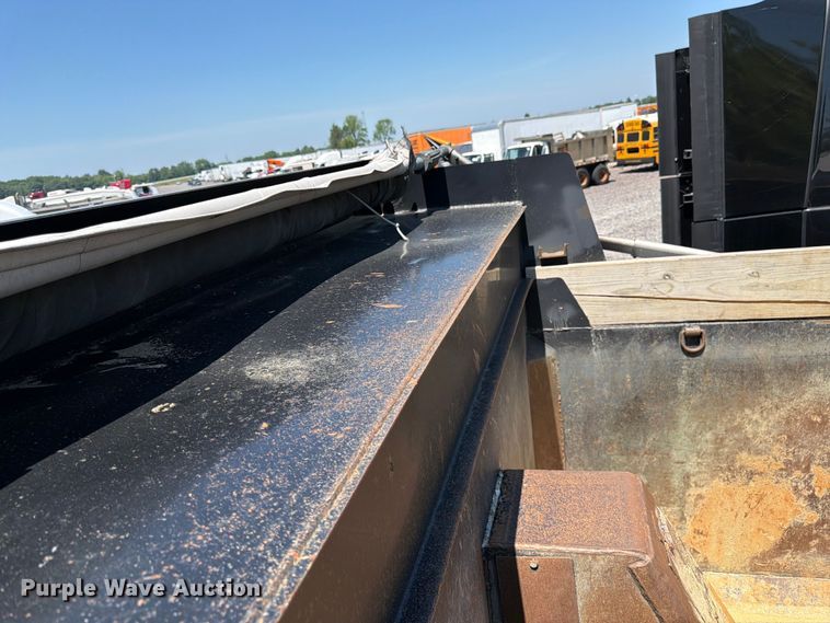 image for item YA4130 2004 Mack Granite CV713 dump truck