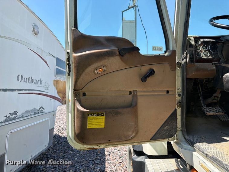 image for item YA4130 2004 Mack Granite CV713 dump truck