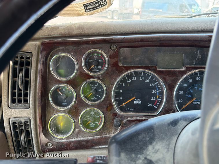 image for item YA4130 2004 Mack Granite CV713 dump truck