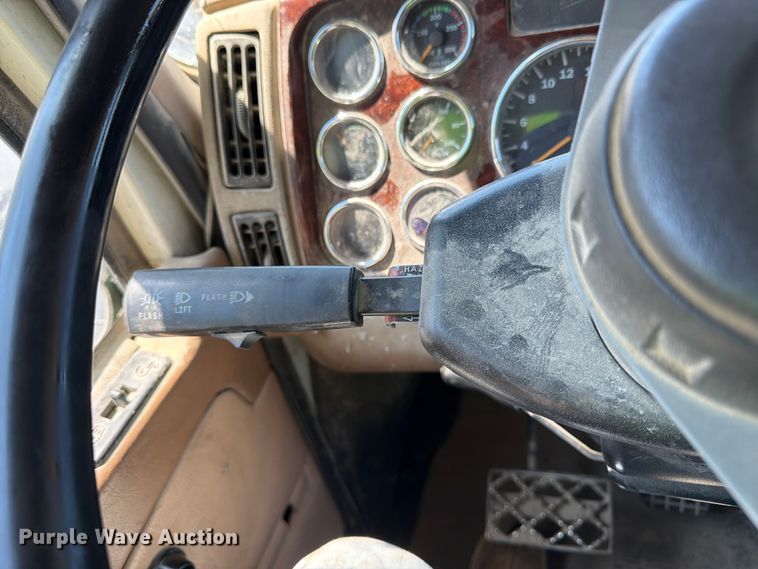 image for item YA4130 2004 Mack Granite CV713 dump truck