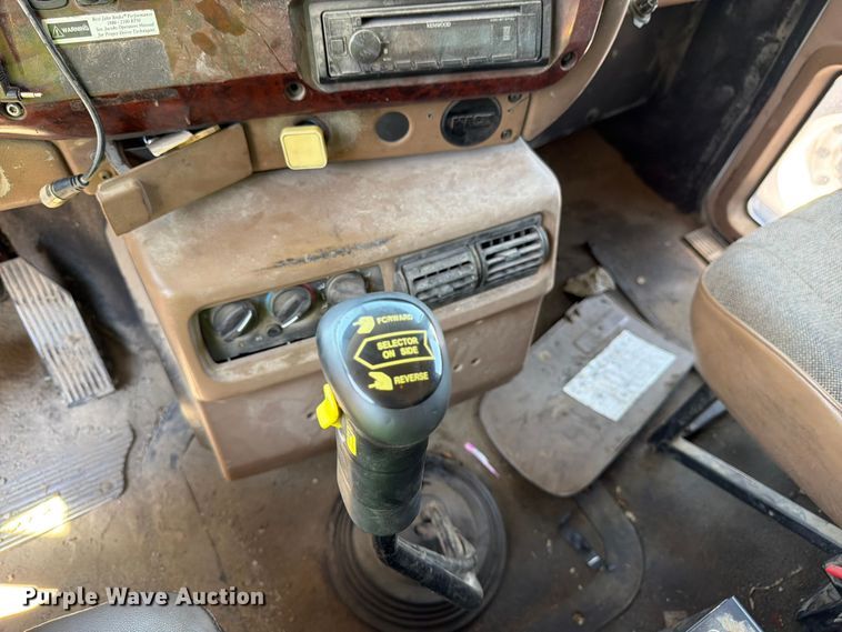 image for item YA4130 2004 Mack Granite CV713 dump truck