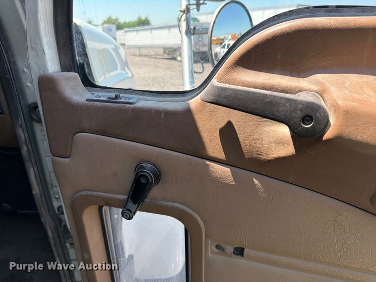 image for item YA4130 2004 Mack Granite CV713 dump truck
