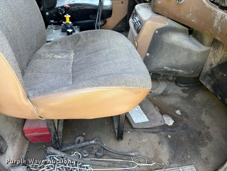 image for item YA4130 2004 Mack Granite CV713 dump truck