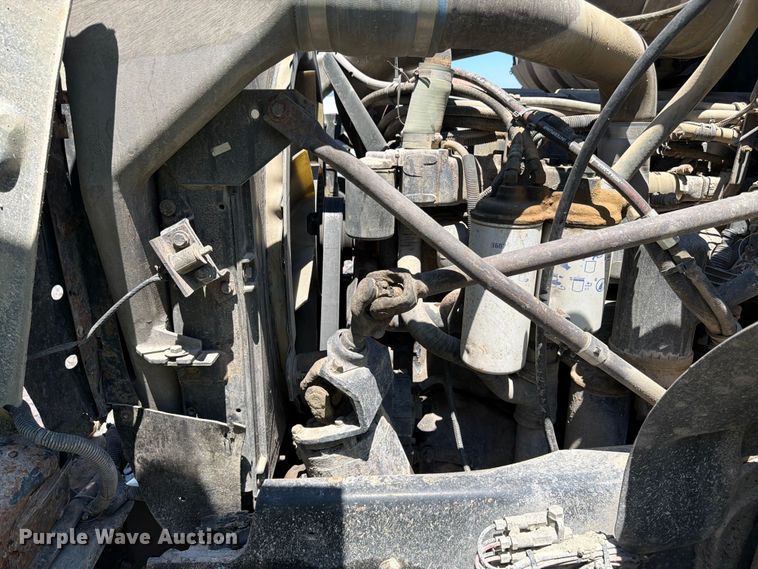 image for item YA4130 2004 Mack Granite CV713 dump truck
