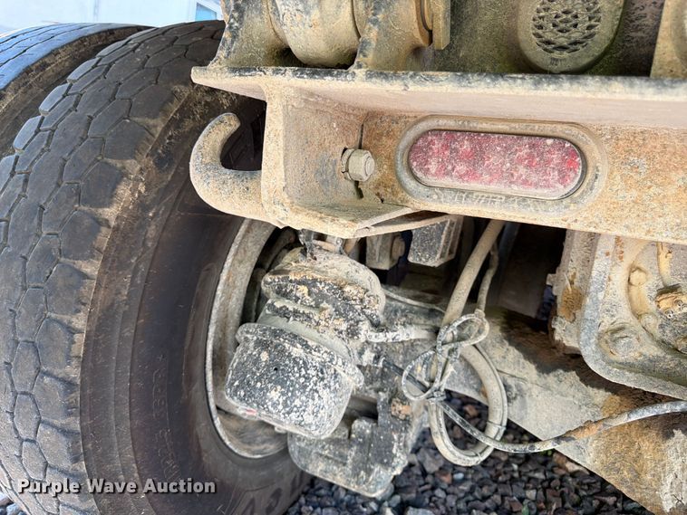 image for item YA4130 2004 Mack Granite CV713 dump truck