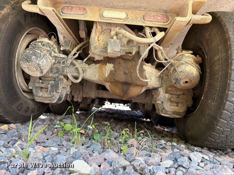 image for item YA4130 2004 Mack Granite CV713 dump truck