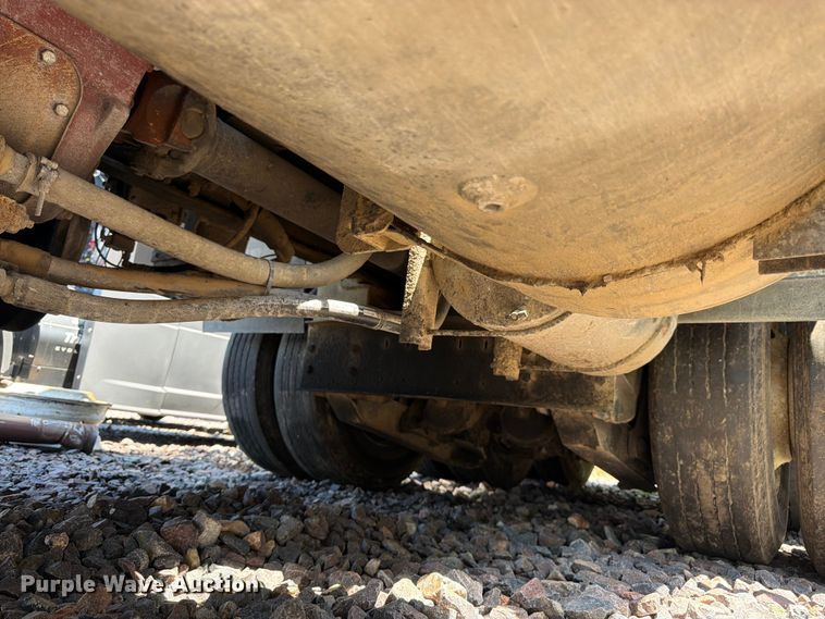 image for item YA4130 2004 Mack Granite CV713 dump truck