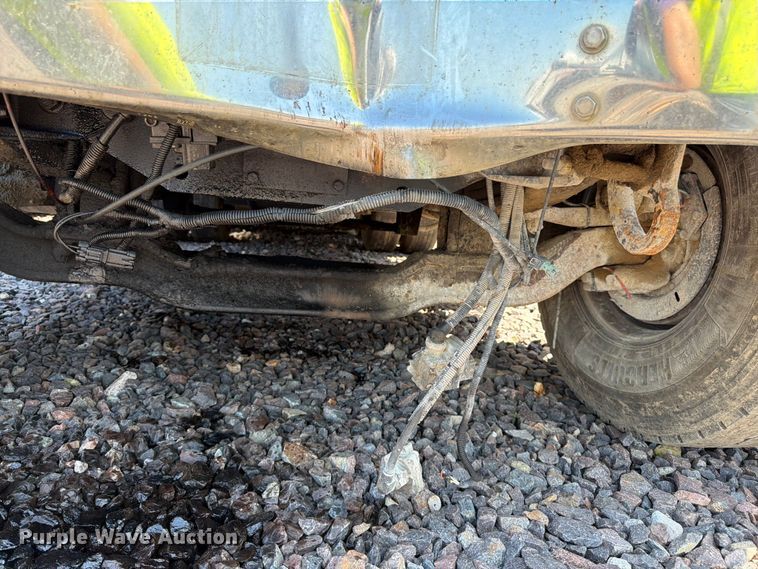image for item YA4130 2004 Mack Granite CV713 dump truck