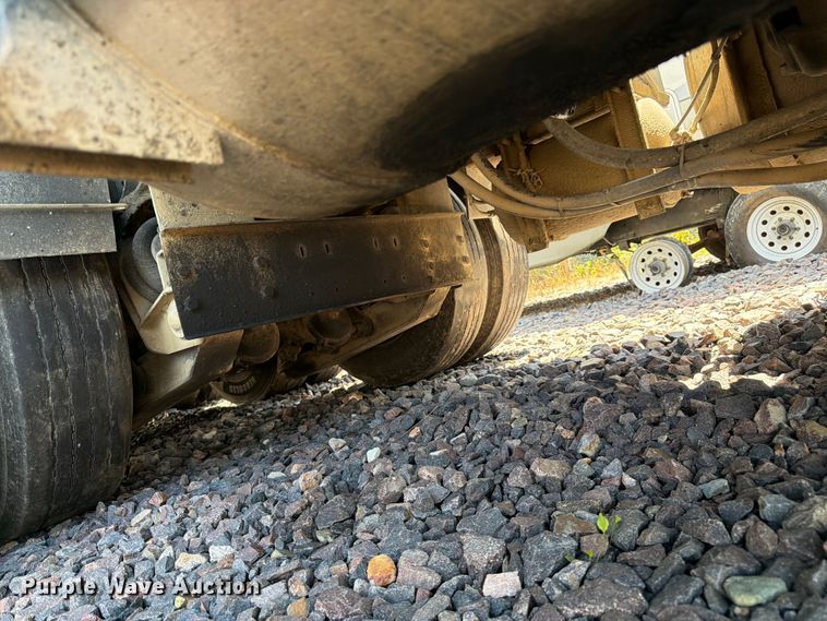 image for item YA4130 2004 Mack Granite CV713 dump truck