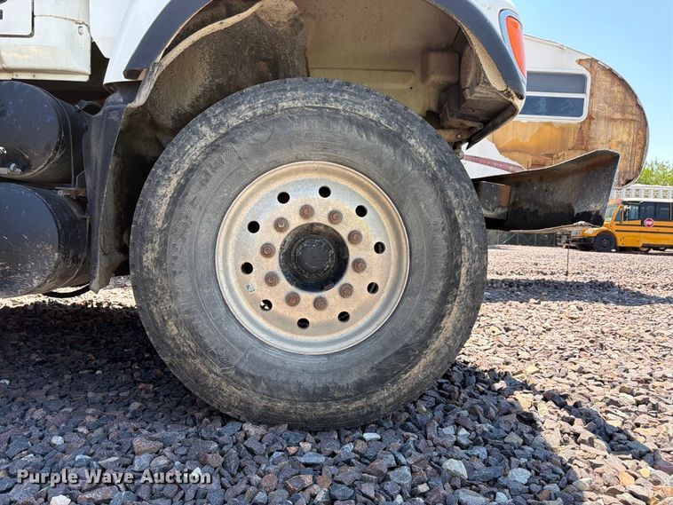 image for item YA4130 2004 Mack Granite CV713 dump truck