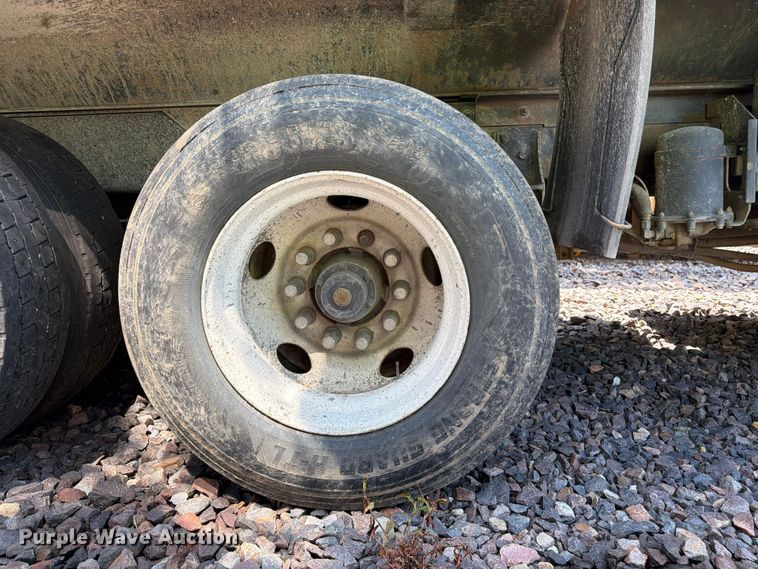 image for item YA4130 2004 Mack Granite CV713 dump truck