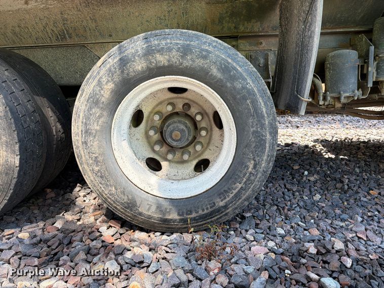 image for item YA4130 2004 Mack Granite CV713 dump truck
