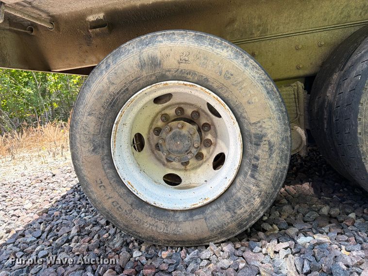 image for item YA4130 2004 Mack Granite CV713 dump truck
