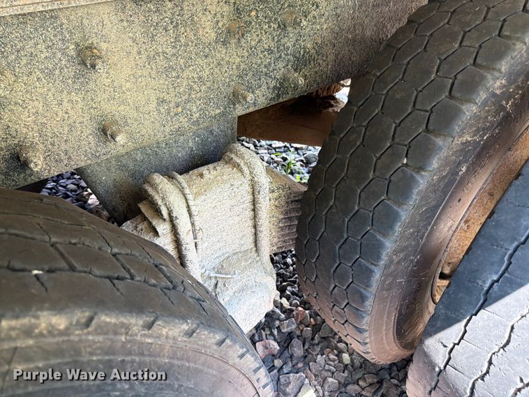 image for item YA4130 2004 Mack Granite CV713 dump truck