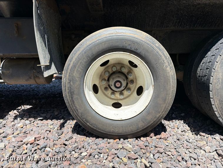 image for item YA4130 2004 Mack Granite CV713 dump truck