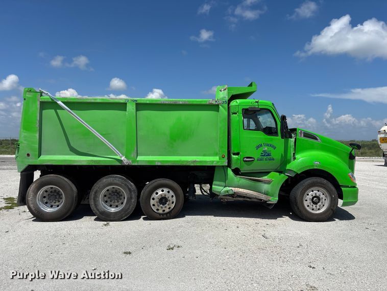 image for item YA4267 2016 Kenworth T680 dump truck