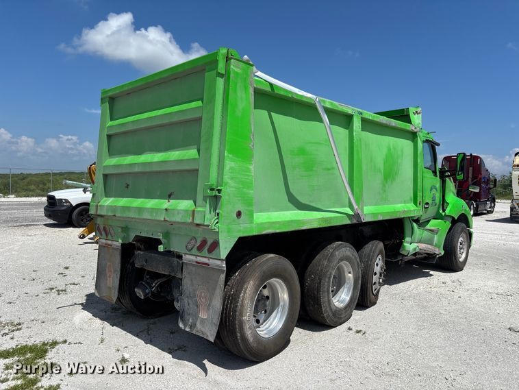 image for item YA4267 2016 Kenworth T680 dump truck