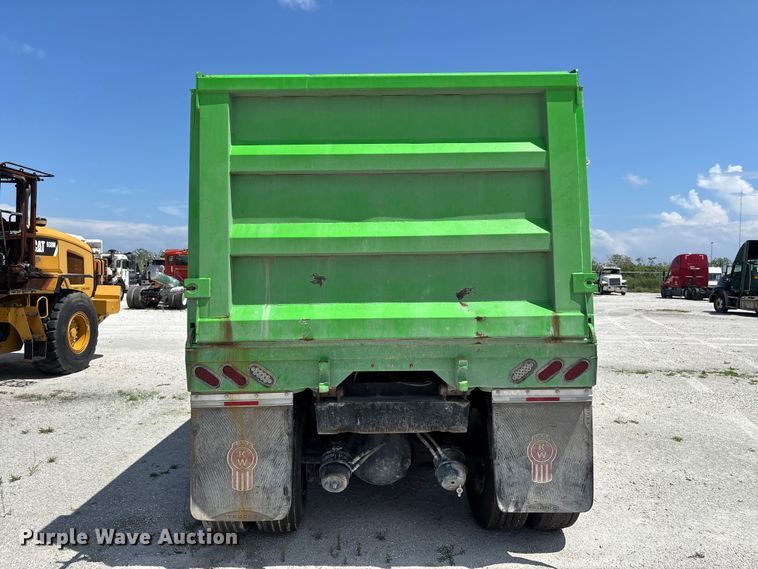 image for item YA4267 2016 Kenworth T680 dump truck