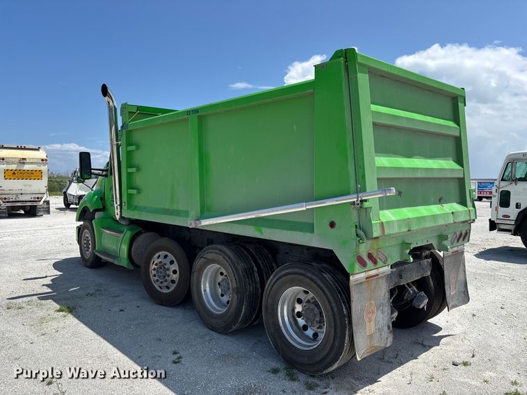 image for item YA4267 2016 Kenworth T680 dump truck