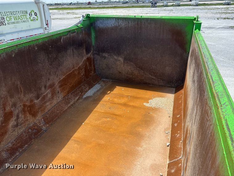 image for item YA4267 2016 Kenworth T680 dump truck