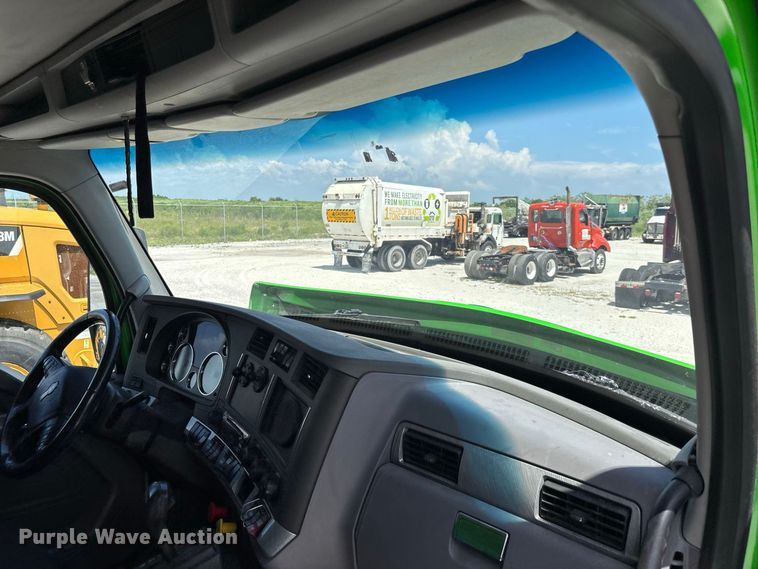 image for item YA4267 2016 Kenworth T680 dump truck