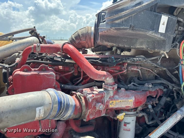 image for item YA4267 2016 Kenworth T680 dump truck