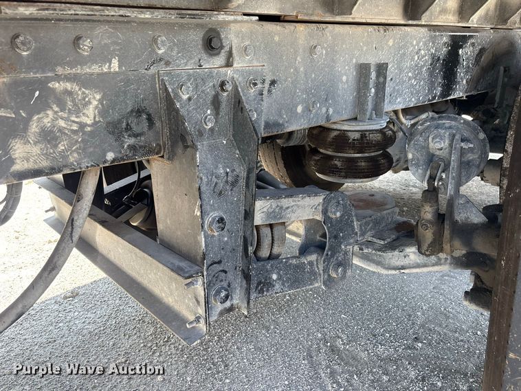 image for item YA4267 2016 Kenworth T680 dump truck
