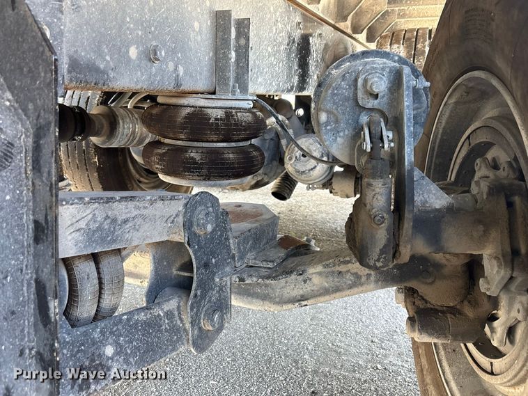 image for item YA4267 2016 Kenworth T680 dump truck