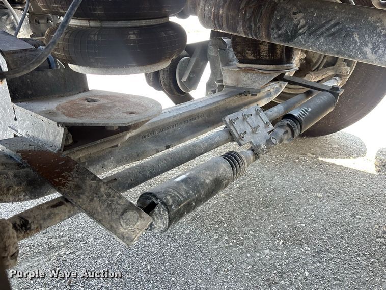 image for item YA4267 2016 Kenworth T680 dump truck