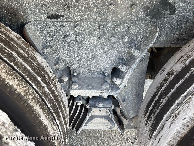 image for item YA4267 2016 Kenworth T680 dump truck