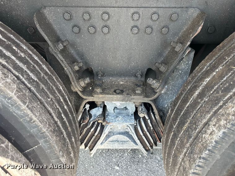 image for item YA4267 2016 Kenworth T680 dump truck