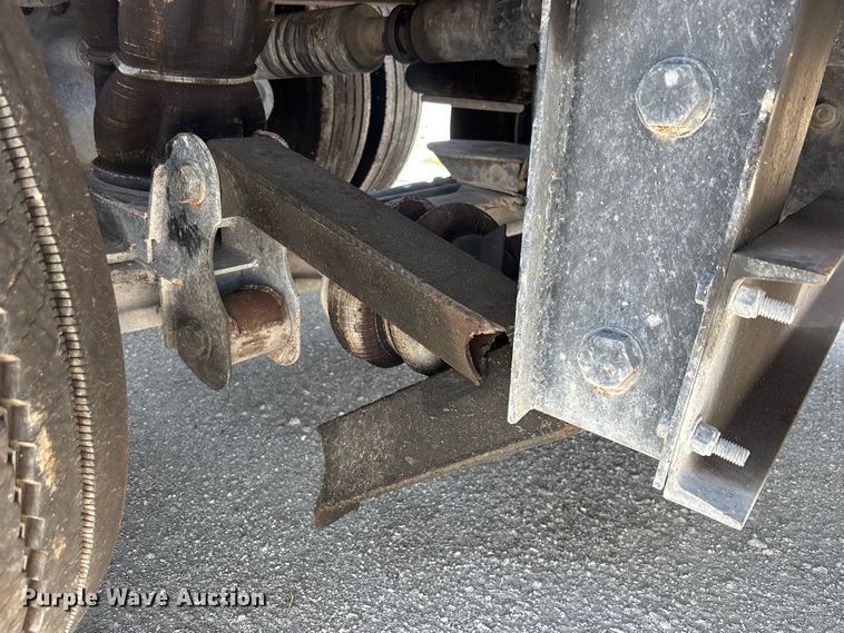 image for item YA4267 2016 Kenworth T680 dump truck