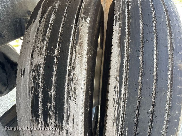 image for item YA4267 2016 Kenworth T680 dump truck